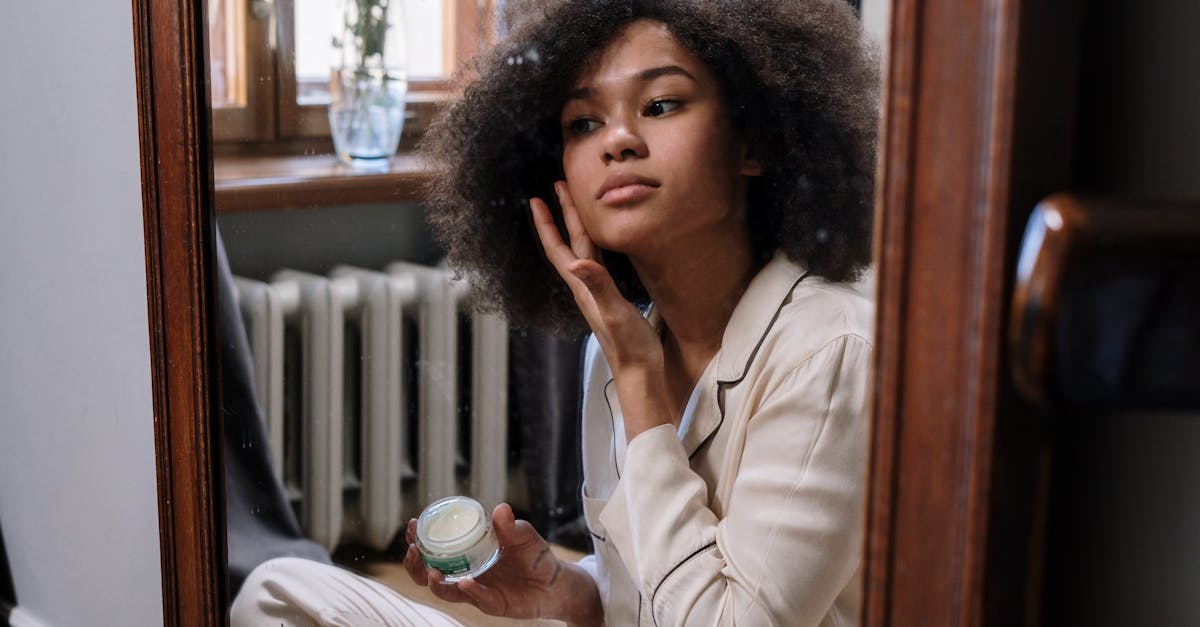 découvrez nos conseils et routines skincare pour une peau éclatante et saine. trouvez les meilleurs produits et astuces adaptés à votre type de peau pour un soin du visage efficace au quotidien.