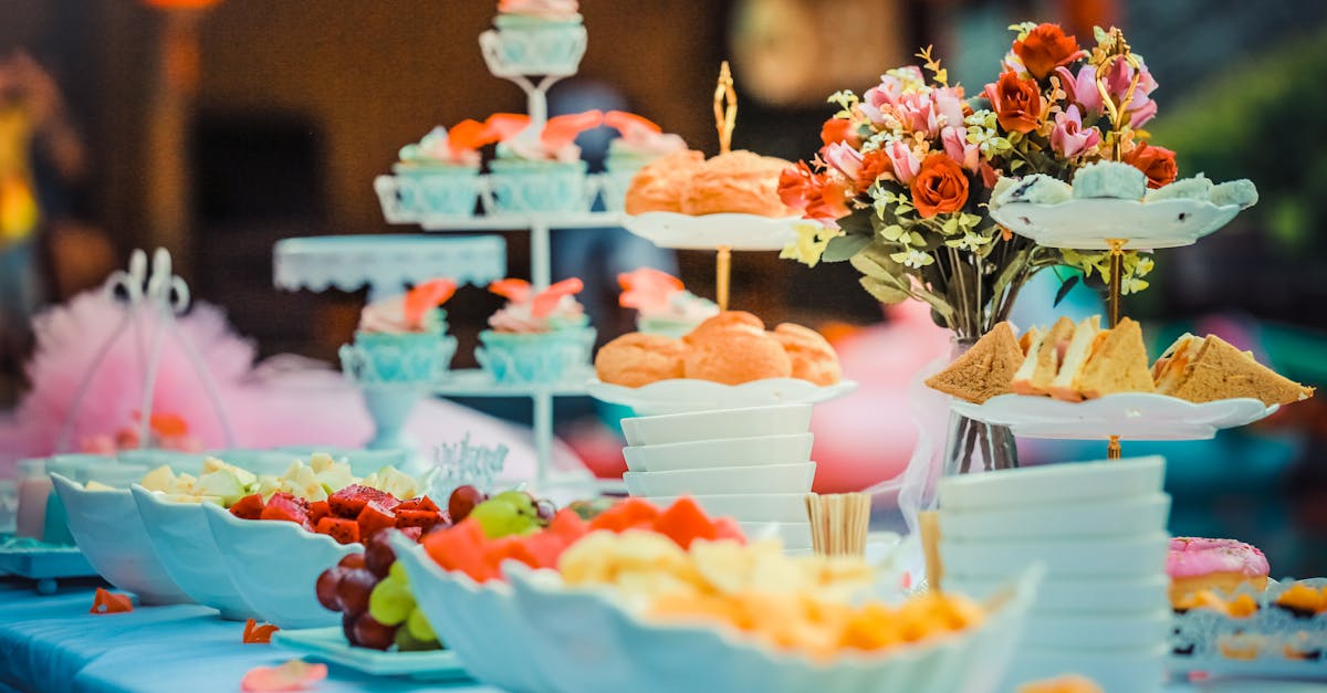 découvrez un service de traiteur de mariage sur mesure pour sublimer votre grand jour avec des menus raffinés et une organisation sans faille. faites confiance à notre équipe pour une expérience culinaire inoubliable.