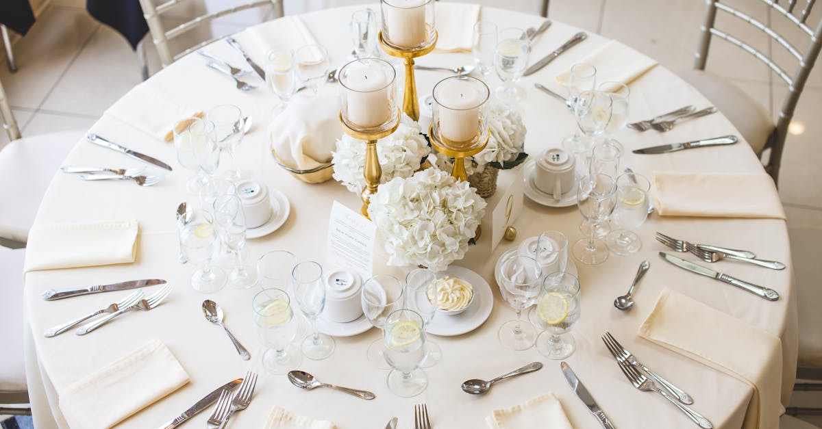 découvrez un service traiteur de mariage raffiné, créant des menus personnalisés et gourmands pour sublimer votre réception et ravir vos invités le jour j.