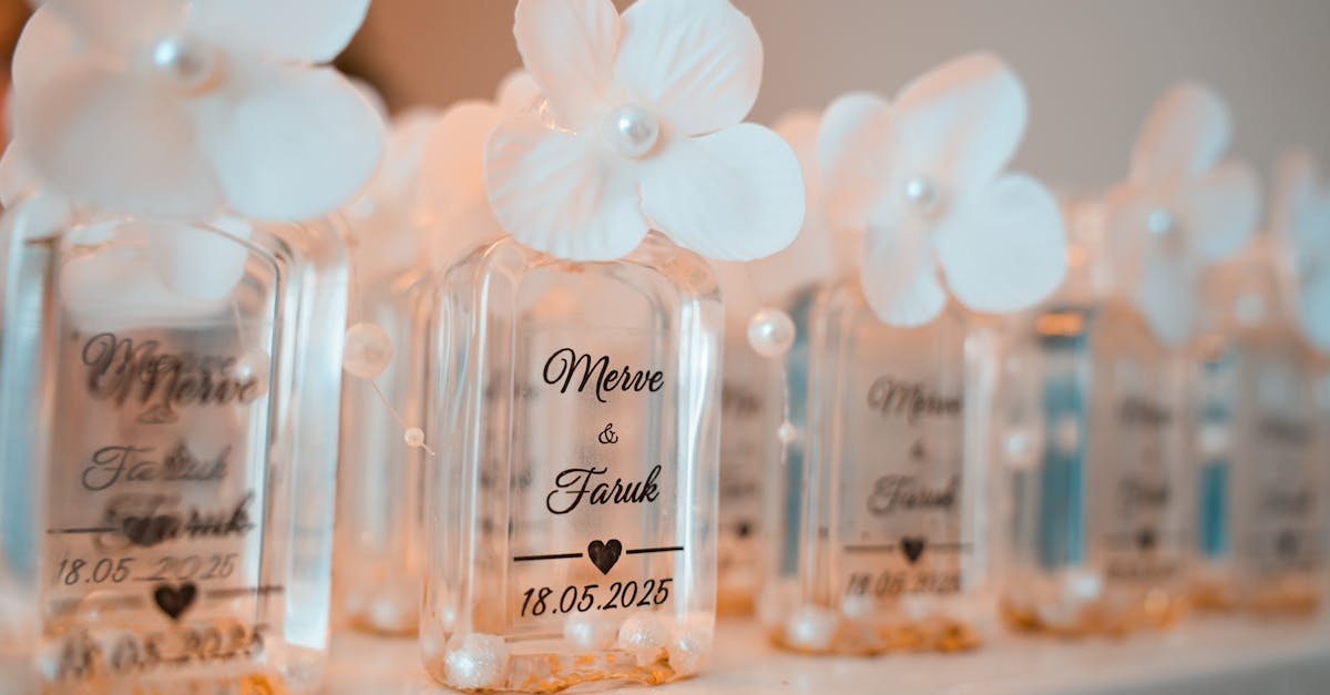 découvrez des idées originales et élégantes de cadeaux pour invités de mariage afin de remercier vos proches d’avoir partagé ce jour unique. trouvez des wedding favors personnalisés et tendance qui marqueront les esprits !