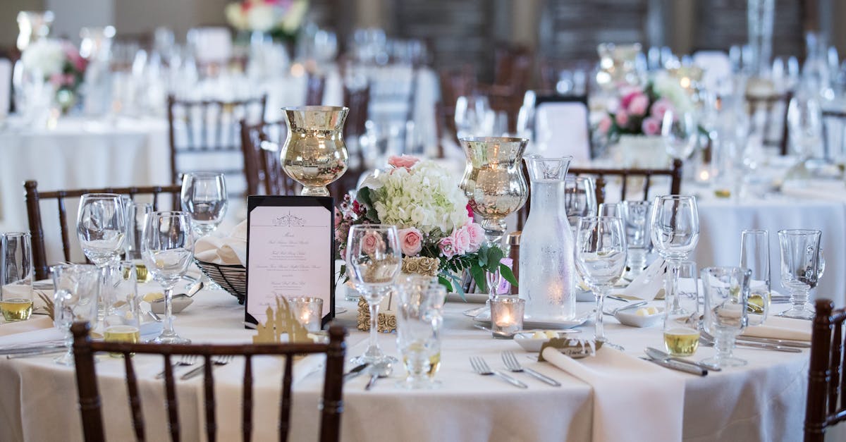 découvrez des idées de menus de mariage raffinés et créatifs pour sublimer votre réception. sélectionnez des plats savoureux qui raviront vos invités et rendez votre journée inoubliable !