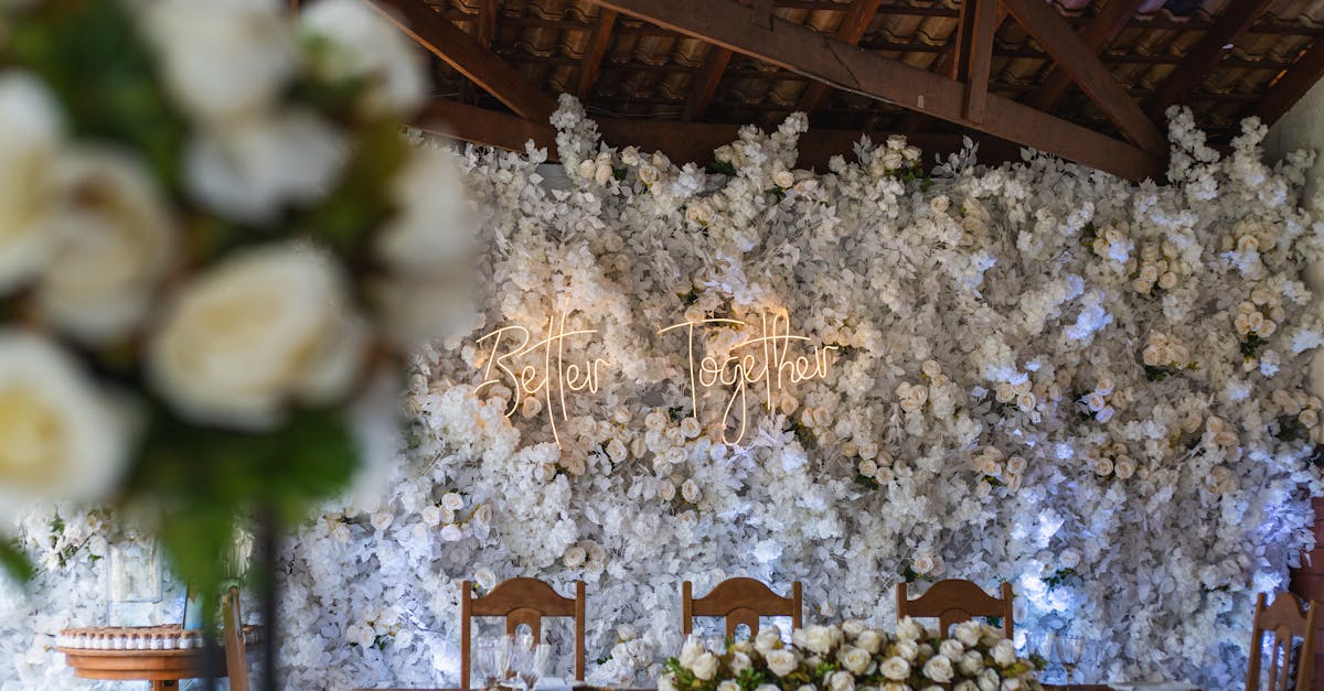 organisez le mariage de vos rêves sans stress grâce à un wedding planner professionnel. profitez d’un accompagnement personnalisé pour chaque étape : de la planification à la coordination du jour j.