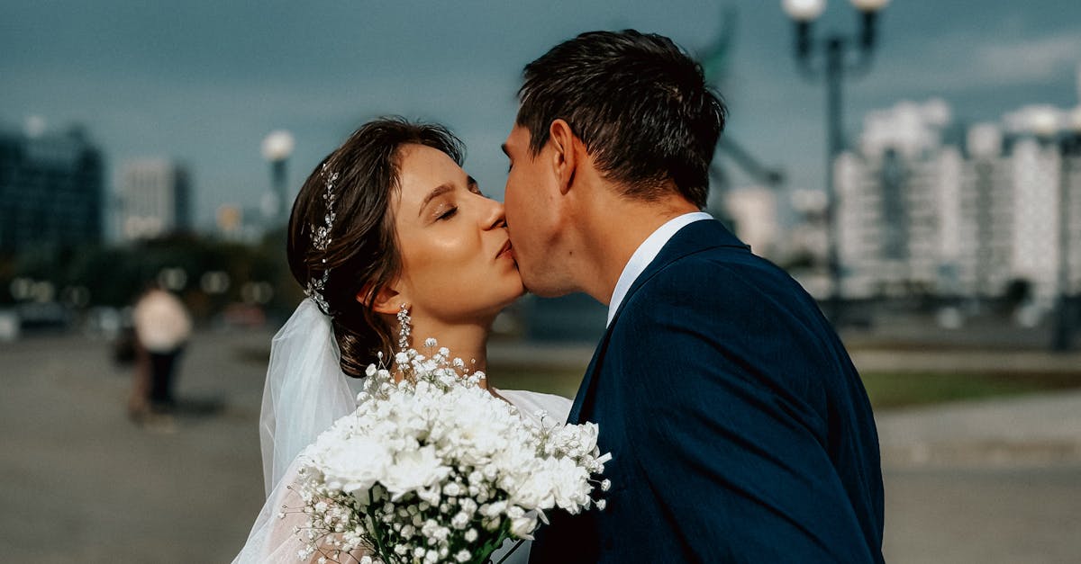 découvrez nos conseils et astuces pour établir et gérer facilement votre budget de mariage. optimisez vos dépenses et réalisez le mariage de vos rêves sans dépasser vos moyens !