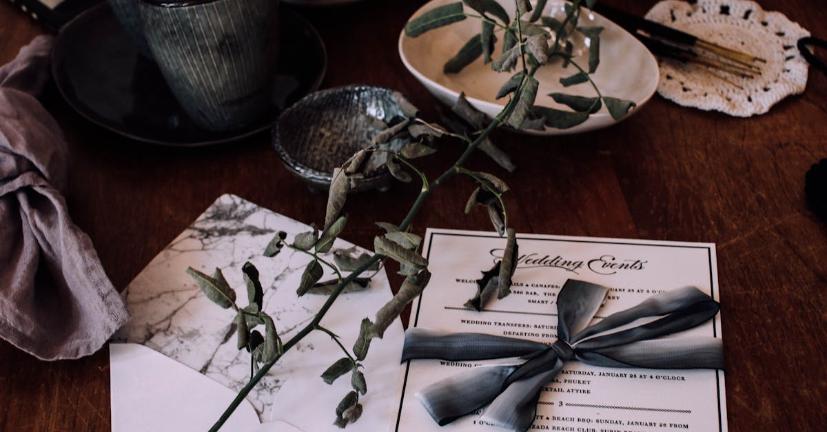 découvrez des idées élégantes et originales de décoration de table de mariage pour sublimer votre réception. inspirez-vous de nos conseils pour créer une ambiance inoubliable le grand jour.